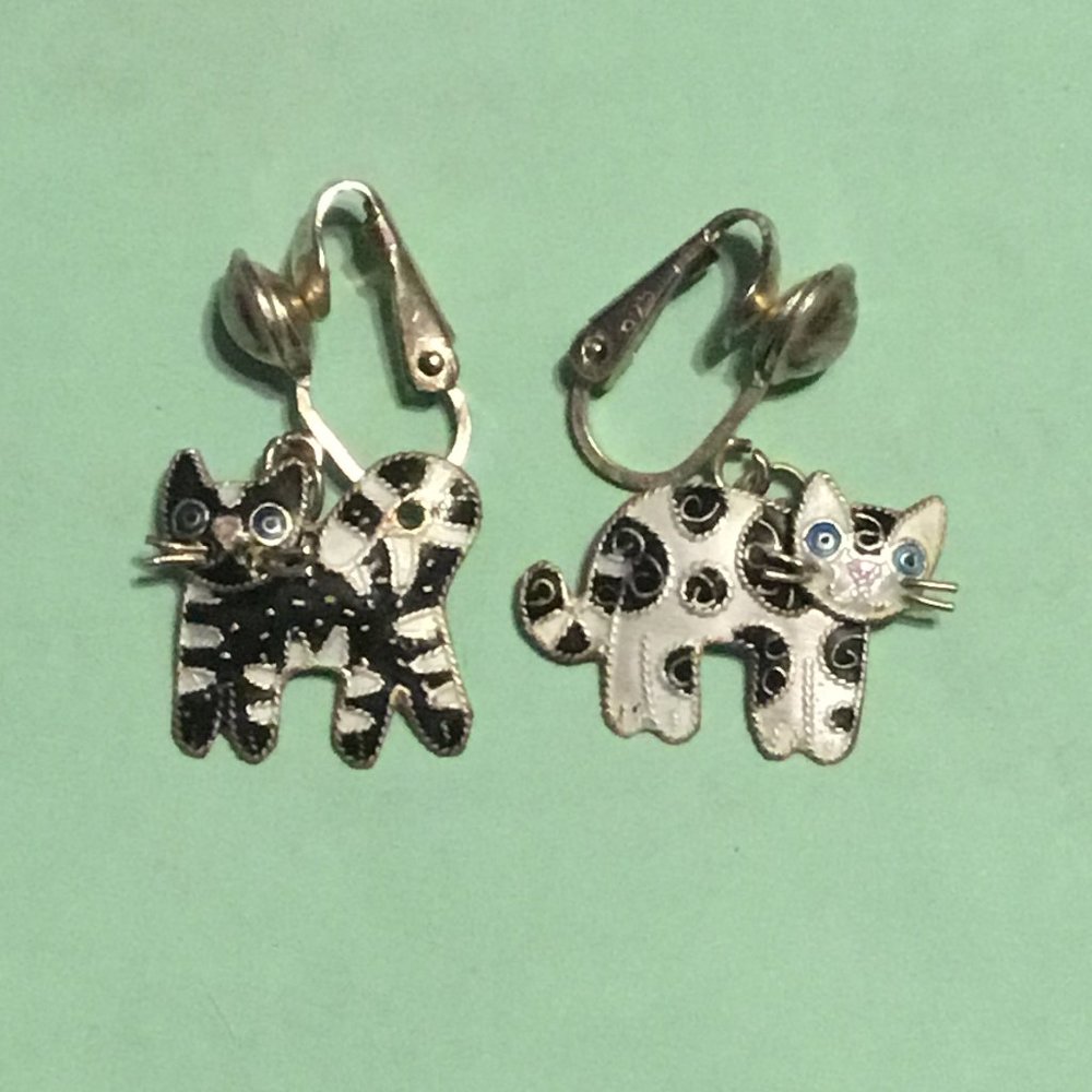 Very lovely Zarah sterling silver enamel cloisonné cat clip on earrings - Picture 7 of 7